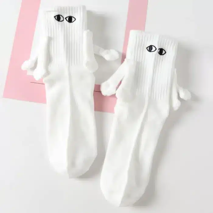 Chaussettes qui se tiennent la main 5